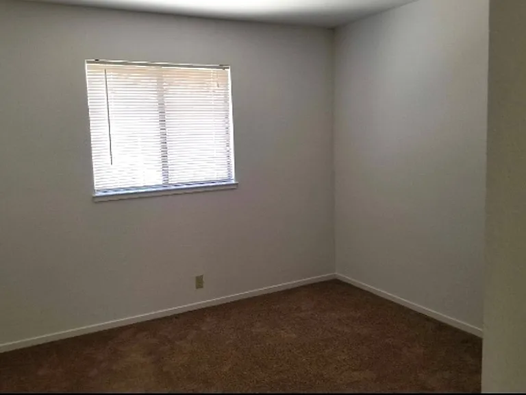 3337-3339 La Canada Dr — Photo 16