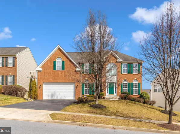 112 Galyn Dr, Brunswick, MD 21758