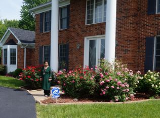 112 Emerson Rd, Saint Louis, MO 63141