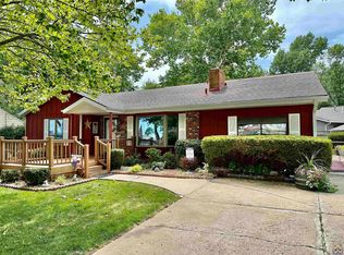 5809 SE Lake Dr, Topeka, KS 66619