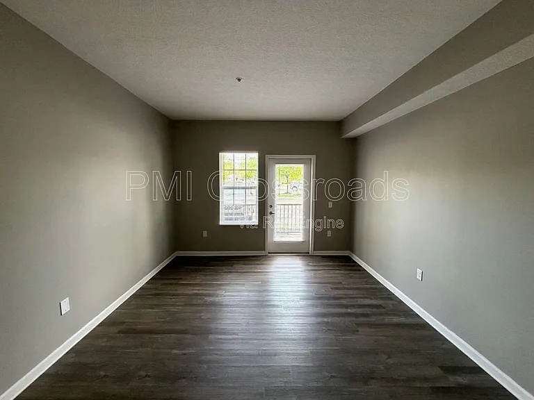 Jefferson Pointe — Photo 39