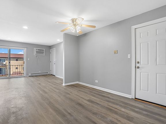 5th image of 2407 Randall Ln #1