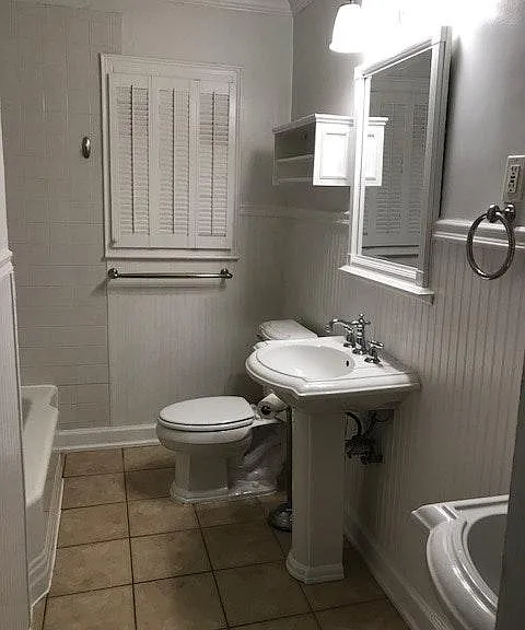 Bathroom, double vanity, tub and shower