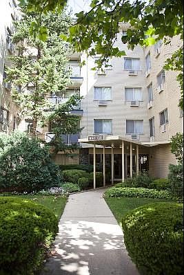 1st image of 1040 Erie St APT 503