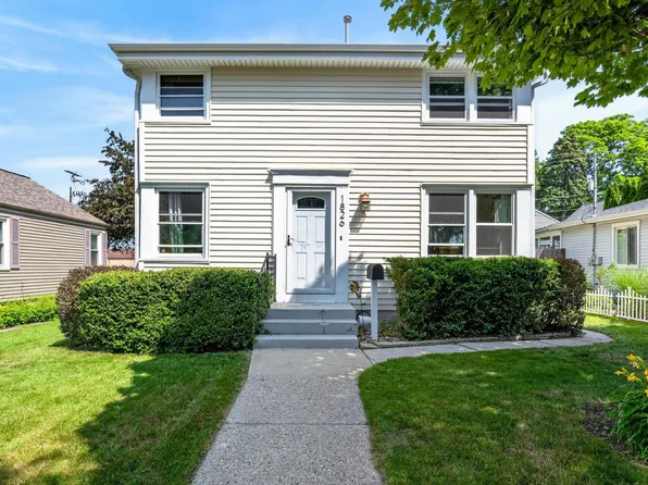 1826 E Fernwood AVENUE, Milwaukee, WI 53207
