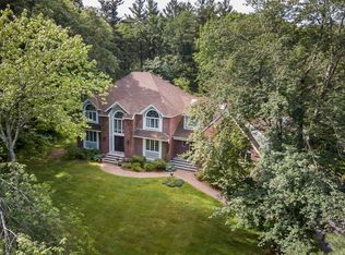 12 Cloverfield Dr, Andover, MA 01810