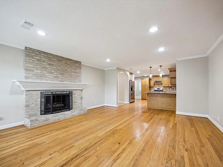 9814 Pine Lake Dr — Photo 3