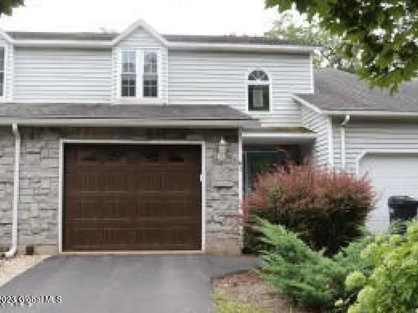 61 Woodside Drive, Albany, NY 12208