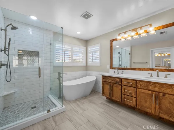 28932 Rock Canyon Dr, Santa Clarita, CA 91390