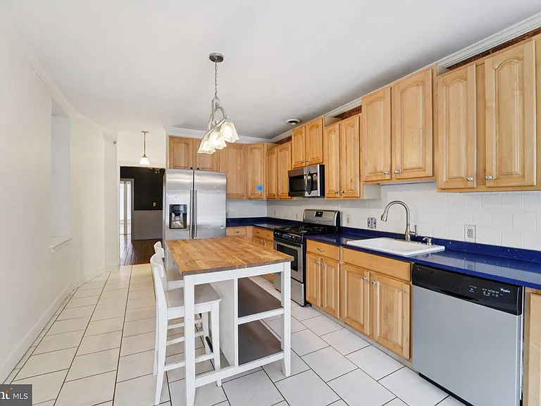 2206 E Baltimore St — Photo 13