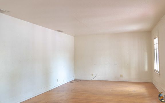 4th image of 864 W Olive Ave