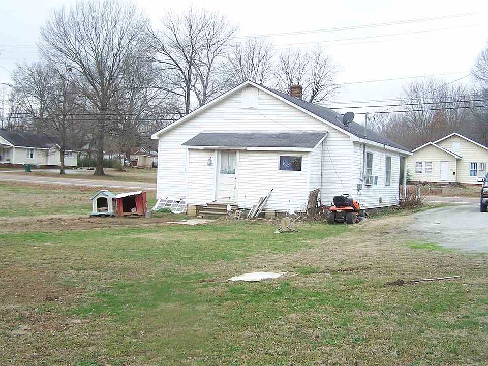 2nd image of 3056 N 1st St