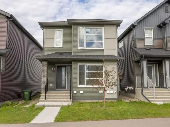 288 S Lucas Blvd NW, Calgary, AB T3P 1X2