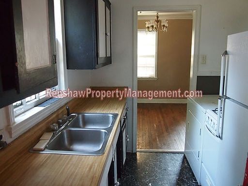4th image of 207 N McLean Blvd