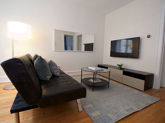 4th image of 1807 W Cortland St #Ch1