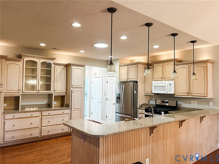 10317 Trellis Crossing Ln — Photo 6