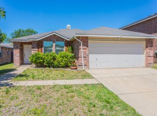 1957 Ramada Trl, Justin, TX 76247