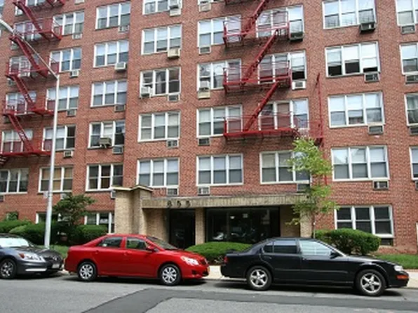 855 E. 7th Street image 1 of 1