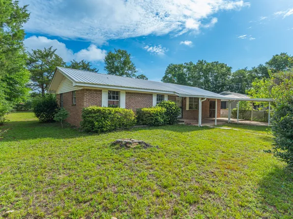 421 Quebec Ave, Defuniak Springs, FL 32433