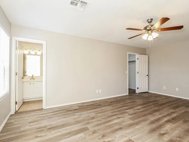 11807 W Ester Dr — Photo 11