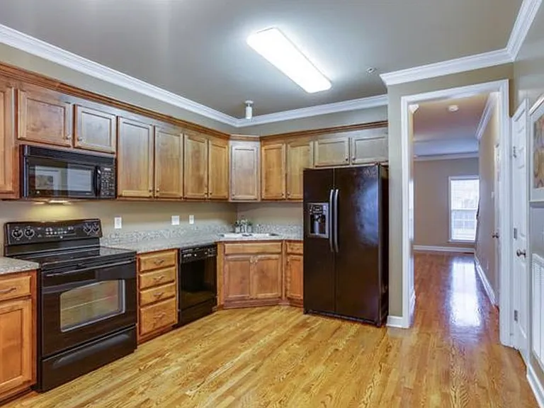 3043 Newport Valley Cir — Photo 10