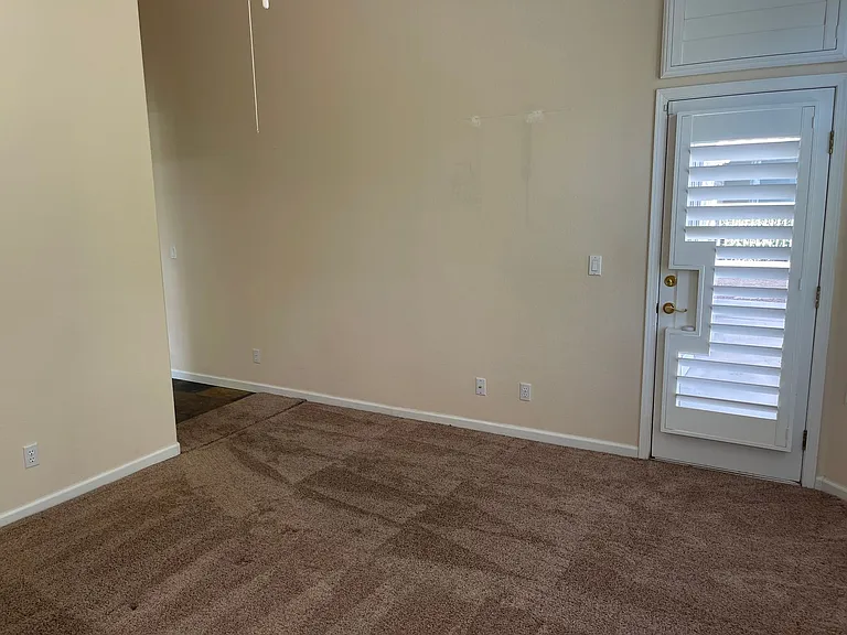 135 Wildhorn Ct — Photo 18