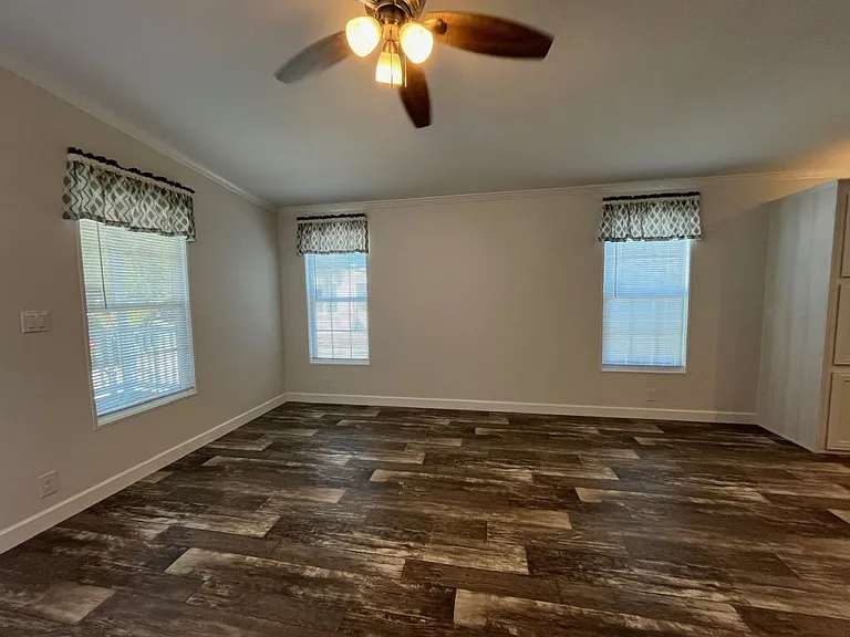 328 Eland Dr #328 — Photo 11