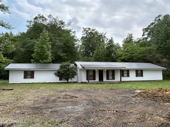 10950 Highway 482, Philadelphia, MS 39350