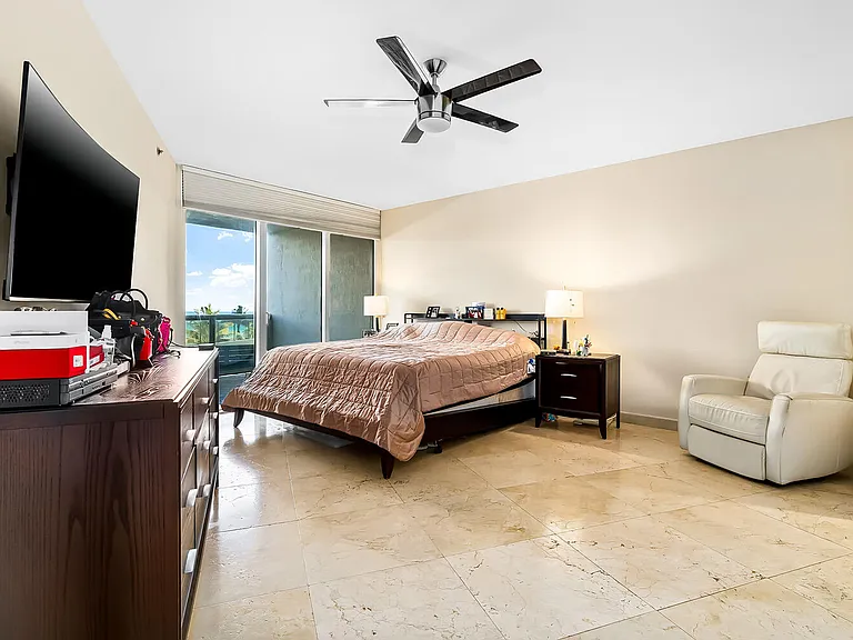 18911 Collins Ave #506 — Photo 49