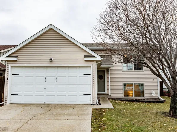5737 18th St S, Fargo, ND 58104