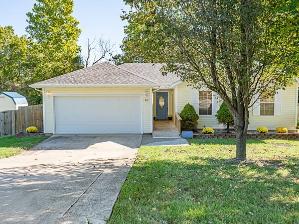 874 N Olive Street, Marshfield, MO 65706