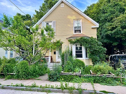59 Irving St Photo 1