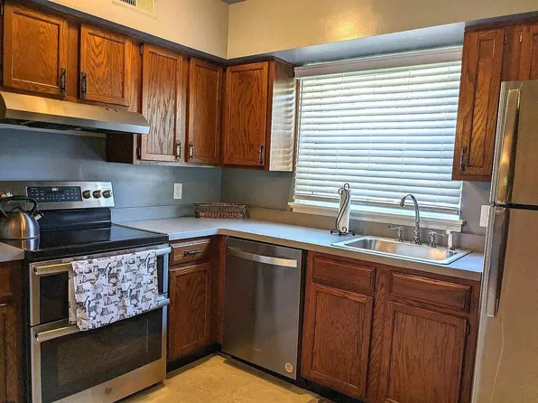 6047 Hoover Dr, Mays Landing, NJ 08330