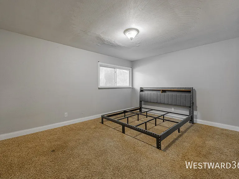 2221 Belmont Ave #SFH — Photo 10