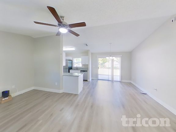 3rd image of 6623 Freeport Dr