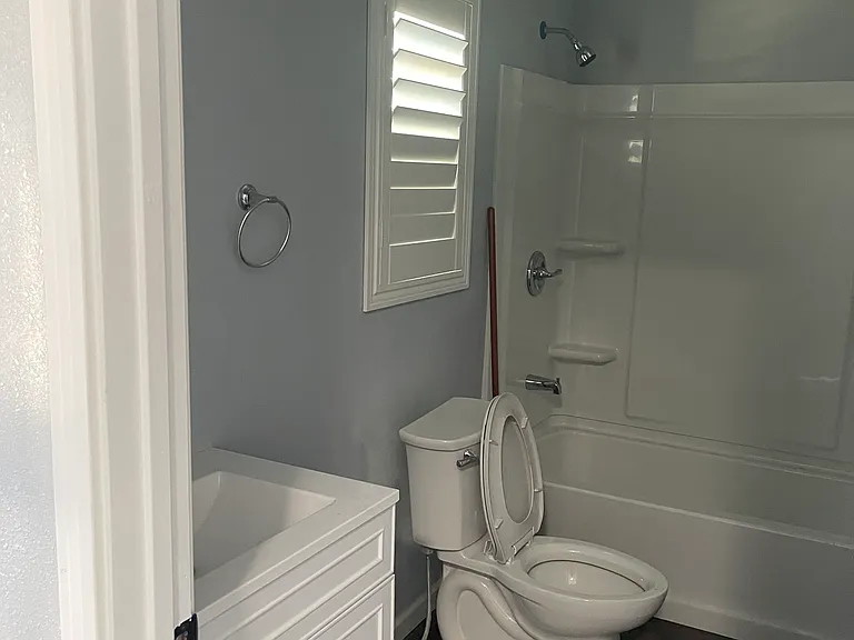 3529 Douglass Ave — Photo 5