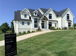15820 Oakmont St, Overland Park, KS 66221