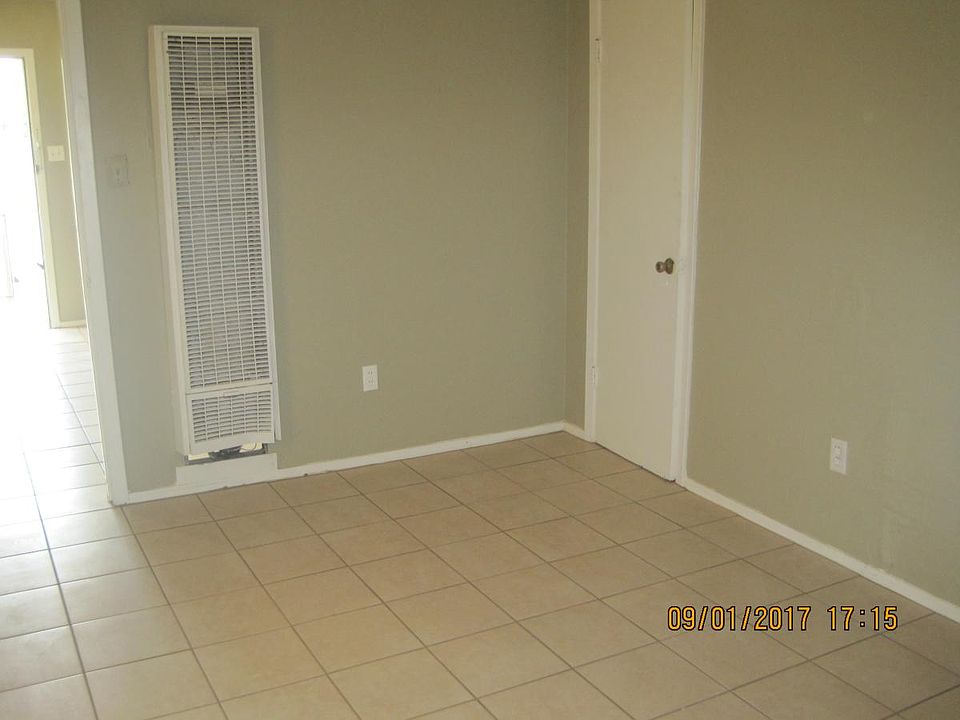 1st image of 698 E McLemore Ave