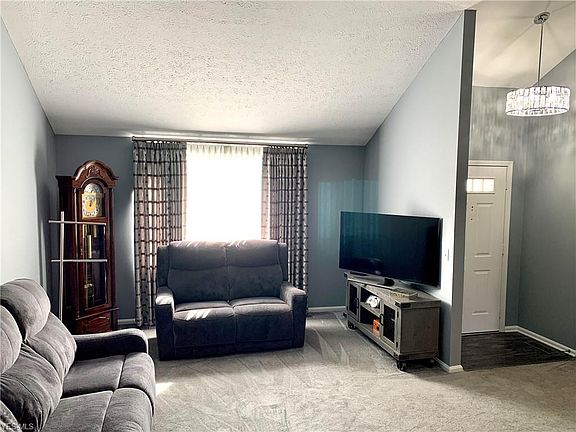 4th image of 16708 Lake Circle Dr