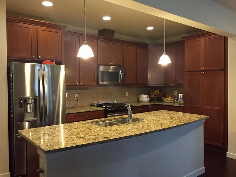 1418 NE Hickory Ln — Photo 5