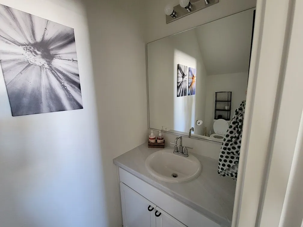 2 bed, 2.5 bath, 1122 sqft, $2,500 — Photo 4