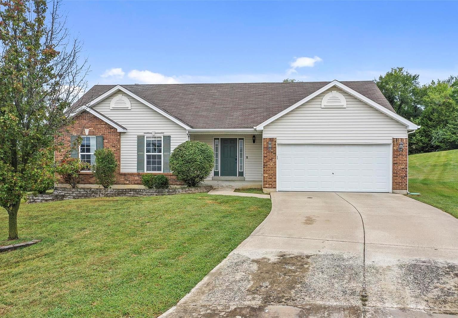 269 Whitetail Crossing Dr, Troy, MO 63379 | Zillow