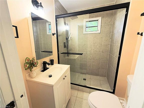 5th image of 417 North St