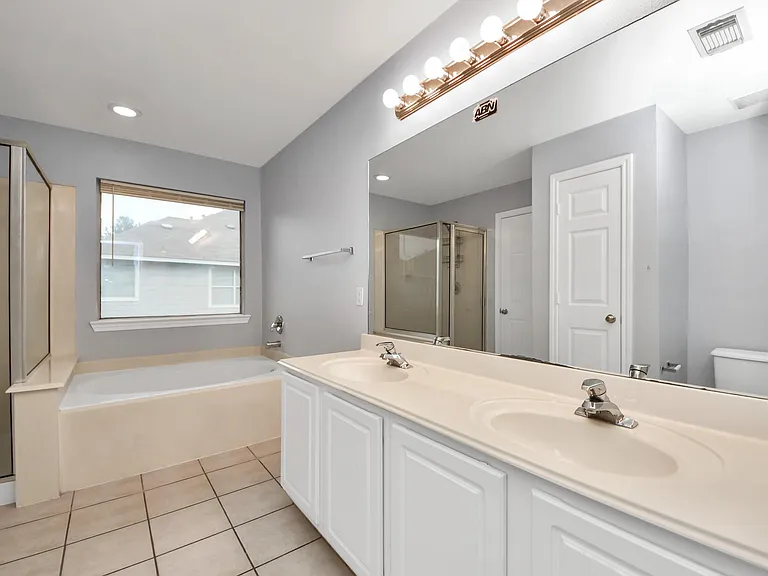 16526 Cairngrove Ln — Photo 35