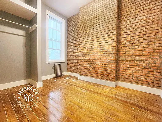 Rented by MySpaceNYC | media 9