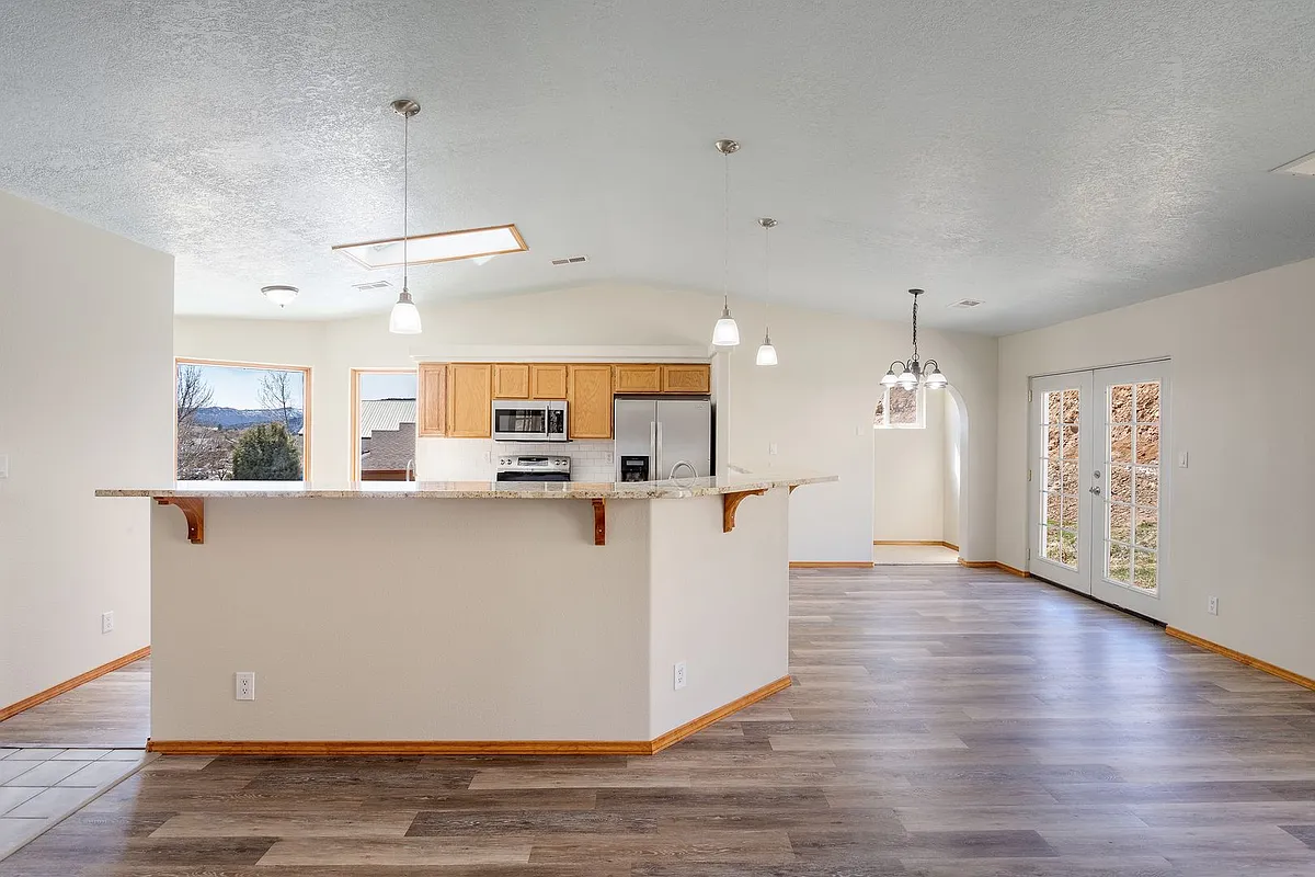 Building Photo - 106 Pinnacle Pl