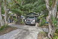 W 23rd St-S0910-001.jpg