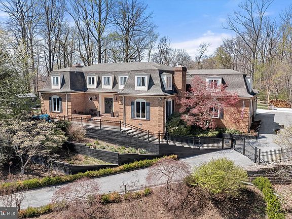 2nd image of 2102 Highland Ridge Dr