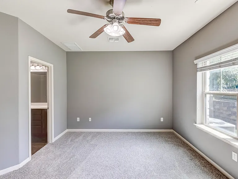 1620 Bryant Dr #904 — Photo 11