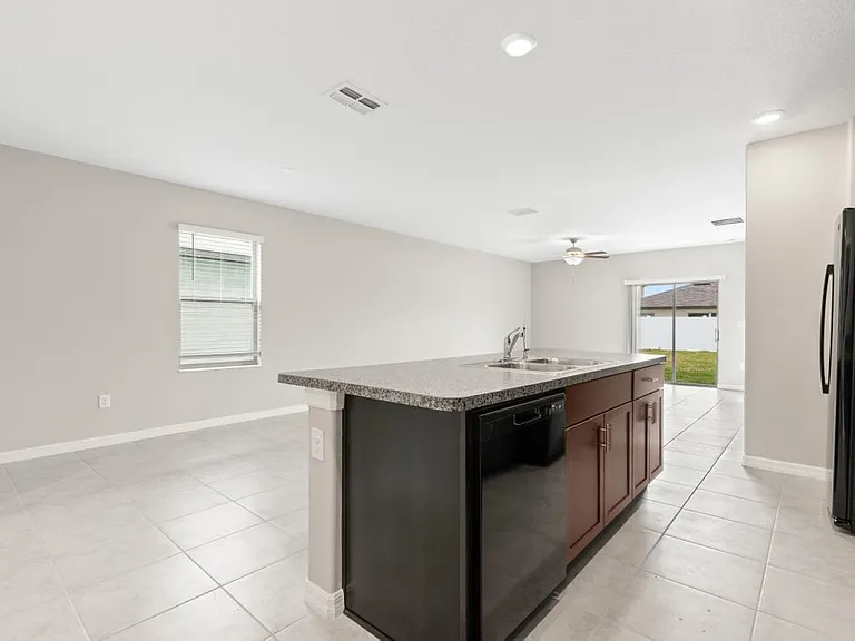 951 Olive Conch St — Photo 5